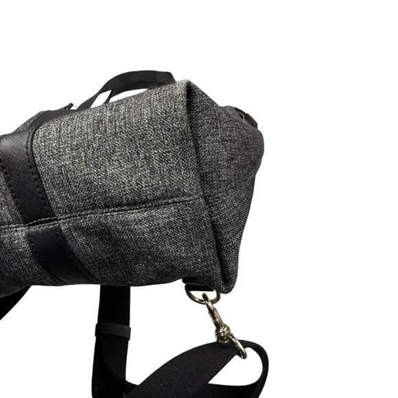 Henri Bendel Jetsetter grey/black Nylon Convertible Backpack/ Crossbody Bag - Picture 4 of 11